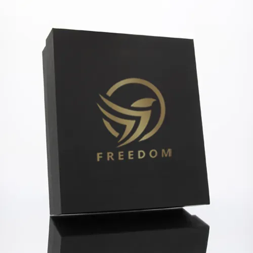 Coffret vin et gastronomie personnalisé luxe fermé