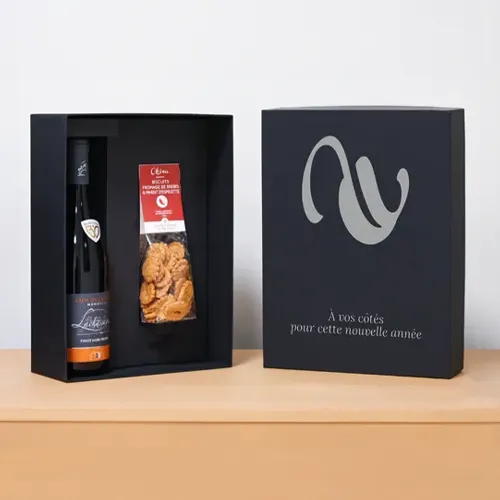 Coffret vin et gastronomie personnalisé luxe ouvert