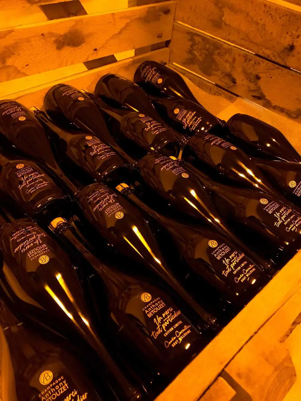 Bouteille sérigraphiée édition limitée 2021 en caisse